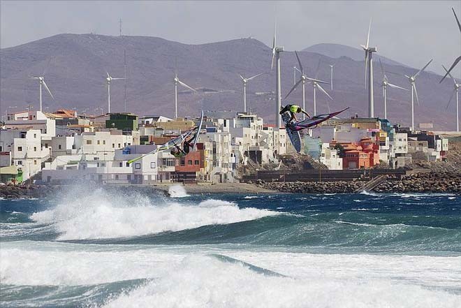 Busy skies over Pozo -PWA Pozo Gran Canaria World Cup 2011  ©  John Carter / PWA http://www.pwaworldtour.com